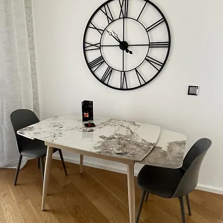 Apartment Carreira *