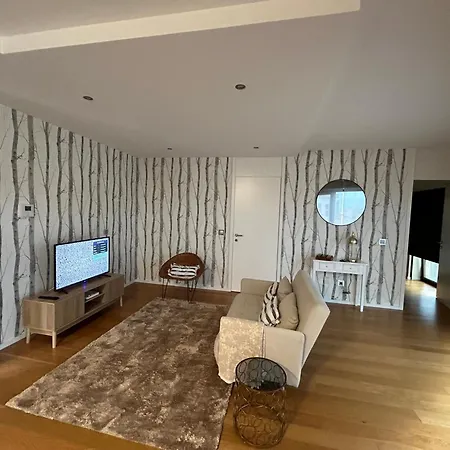 Carreira Apartment *