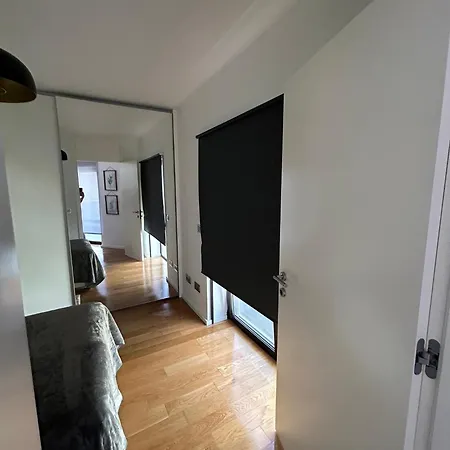 Apartment Carreira *